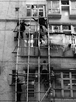 财经分析:政府工作报告185字定调房地产 新闻