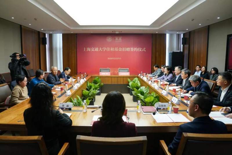  成明和捐赠1亿元，上海交大两日内收到三笔亿元级捐赠 新闻 成明和捐赠1亿元，上海交大两日内收到三笔亿元级捐赠 新闻