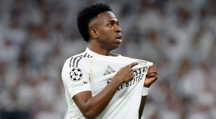 阿斯:所有人都折服于维尼修斯的表现,没人再去质疑续约 新闻