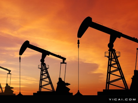 霍尔木兹海峡通道受阻引发供应担忧，主要产油国增产举措力度有限；油价短期跳涨后趋于震荡，风险溢价评估持续抬升。