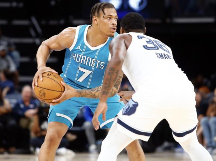 山东男篮迎来锋线新援,基昂泰·约翰逊抵达香港;转战济南在即,第二阶段首秀值得期待。 体育新闻