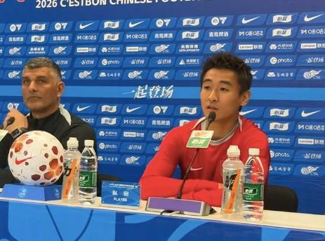 韦世豪戴上队长袖标,新赛季首秀前表态;成都蓉城备战充分,力争揭幕战精彩开门红。 体育新闻