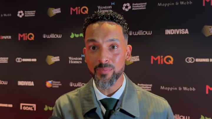 阿森纳争冠路上的心态调整;沃尔科特呼吁球迷放松;他强调结果优先于观赏性。 体育新闻