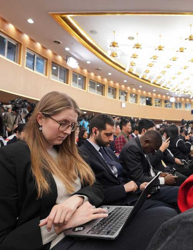 全球目光汇聚两会,中国机遇惠及世界各方。 新闻