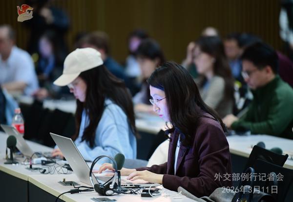  外交部例行记者会聚焦中东紧张局势与历史正义问题 新闻