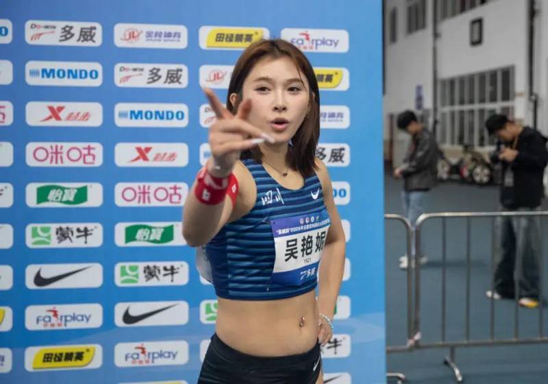 预赛状态良好,吴艳妮在家门口决赛选择退赛;教练透露,刚恢复训练,此次出战目标顺利完成。 体育新闻