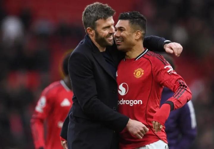 鲁尼盛赞卡里克执教能力;曼联胜率领跑群雄;转正呼声持续高涨 体育新闻