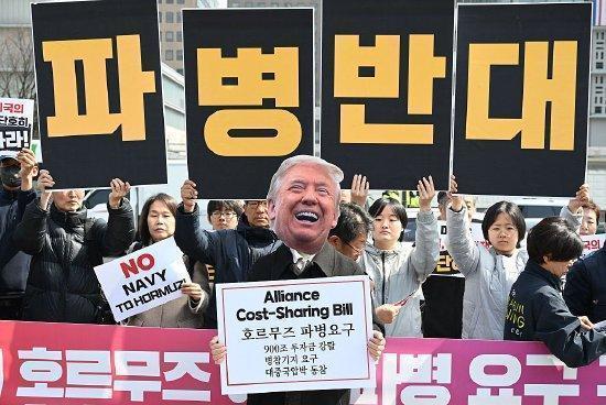  霍尔木兹海峡护航倡议遇阻，国际合作面临考验；盟友态度分化。 新闻