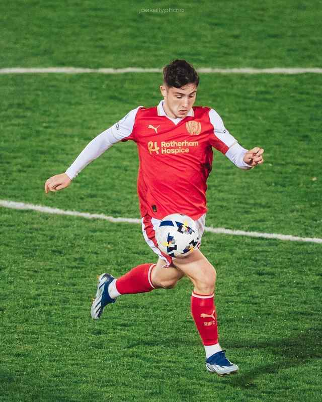  曼联续约潮背后：是深谋远虑还是病急乱投医？ 体育新闻