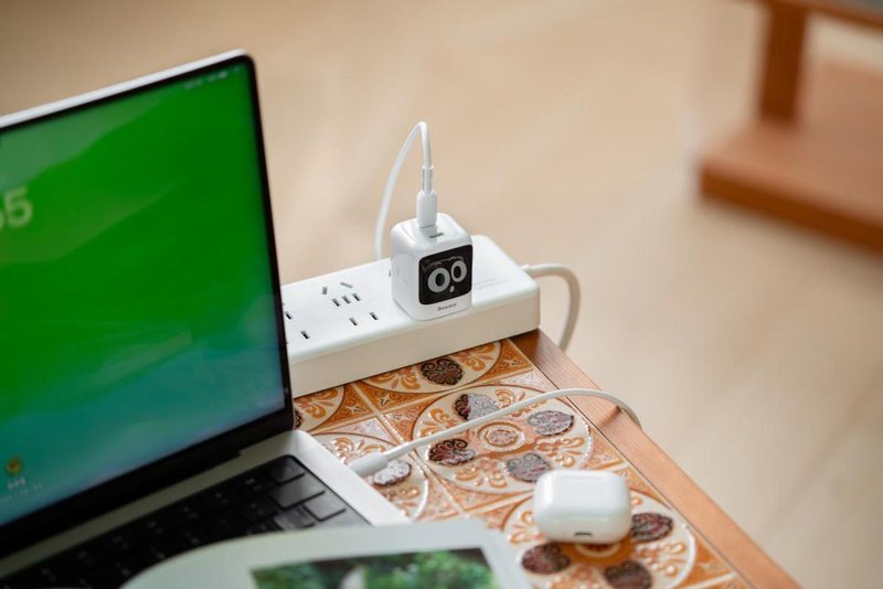  「氮化镓+双C口」深度解析：航嘉灵动F45 Neo 2C技术架构与快充协议兼容性测评 手机评测