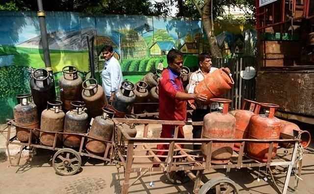  能源博弈底层逻辑：中东危机下的中国战略纵深 股票财经