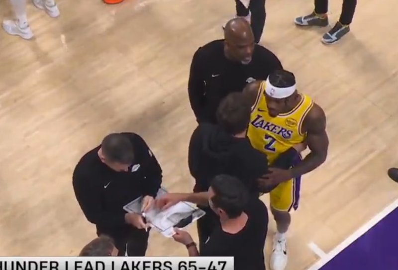  【深度复盘】湖人体系崩塌全记录：从冠军竞争者到战术废墟的数据切片 体育新闻