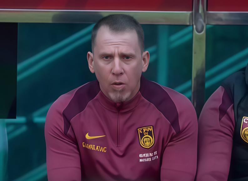 [战术解码]久尔杰维奇的边路哲学：如何用1-0诠释青年军战术革命 体育新闻