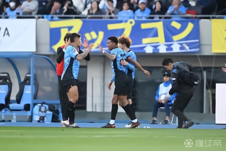 【技术拆解】J联赛主场魔咒与客场困局：数据视角下的进攻盛宴预判 体育新闻
